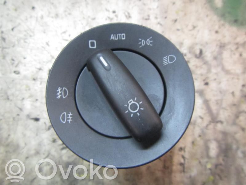 Skoda Yeti (5L) Interruptor de control del panel de luces 
