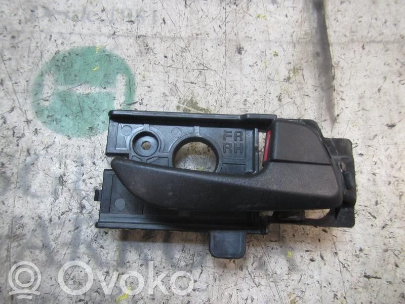 Hyundai i10 Front door interior handle 