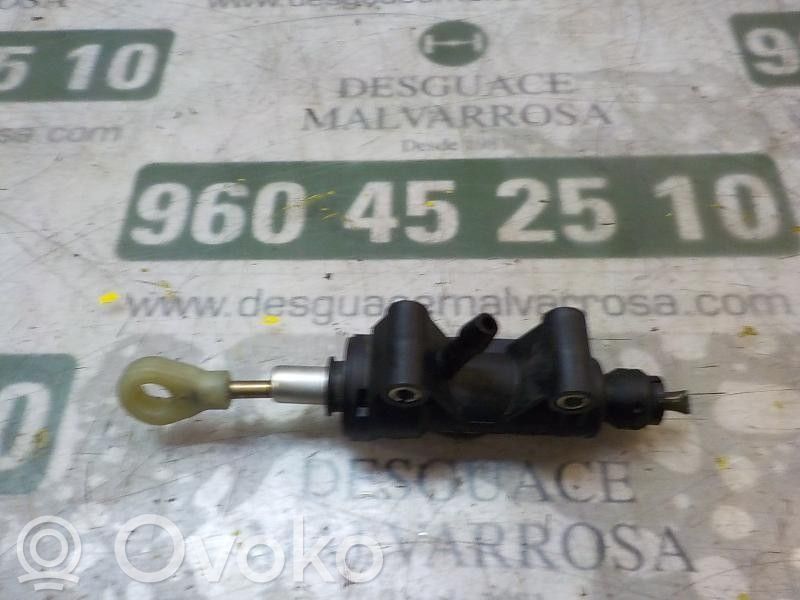 Cilindro maestro de embrague   21526773670