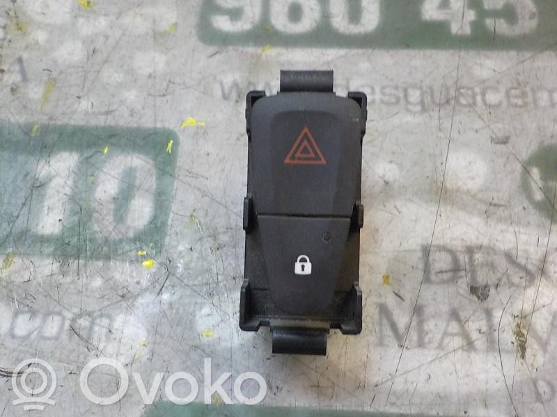 Dacia Dokker Comutator lumini pericol 