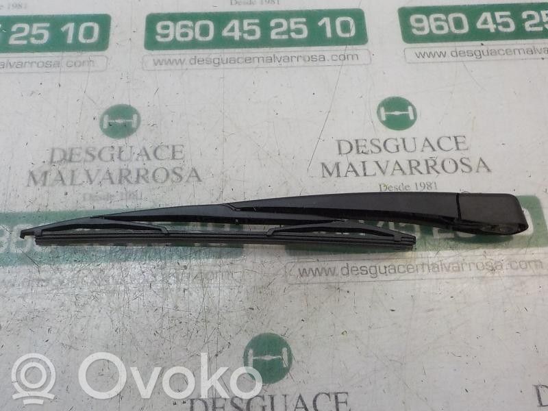 Renault Megane III Braccio della spazzola tergicristallo posteriore