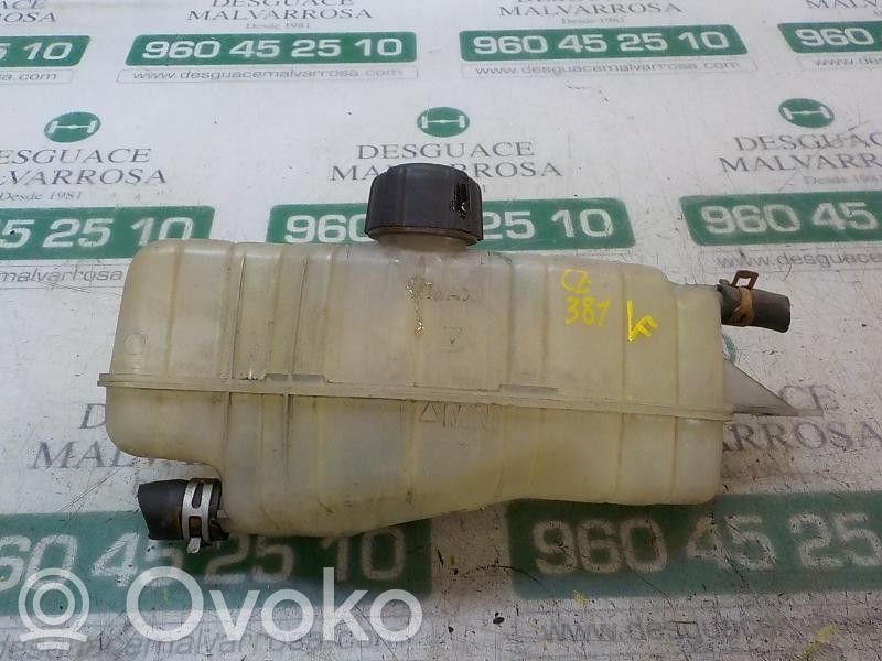 Renault Clio III Vase d'expansion de carburant