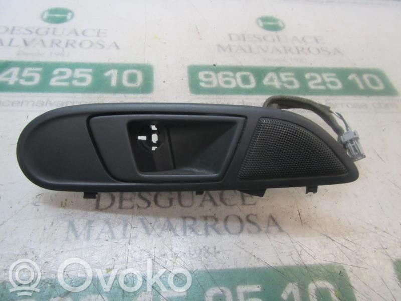 Manecilla interna puerta delantera   8A61A22600BEW