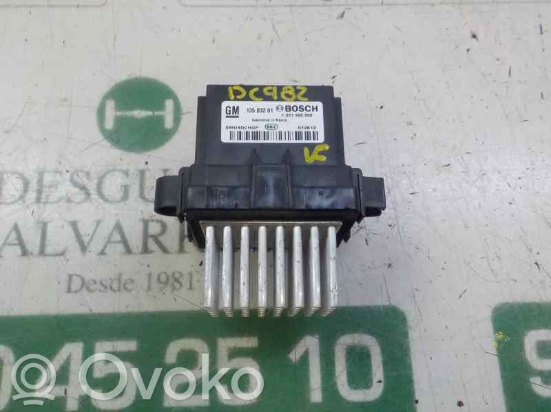 Opel Astra H Motor aerotermă/rezistor ventilator