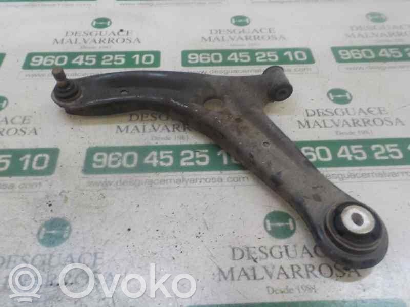 Brazo de suspensión delantero   1751955