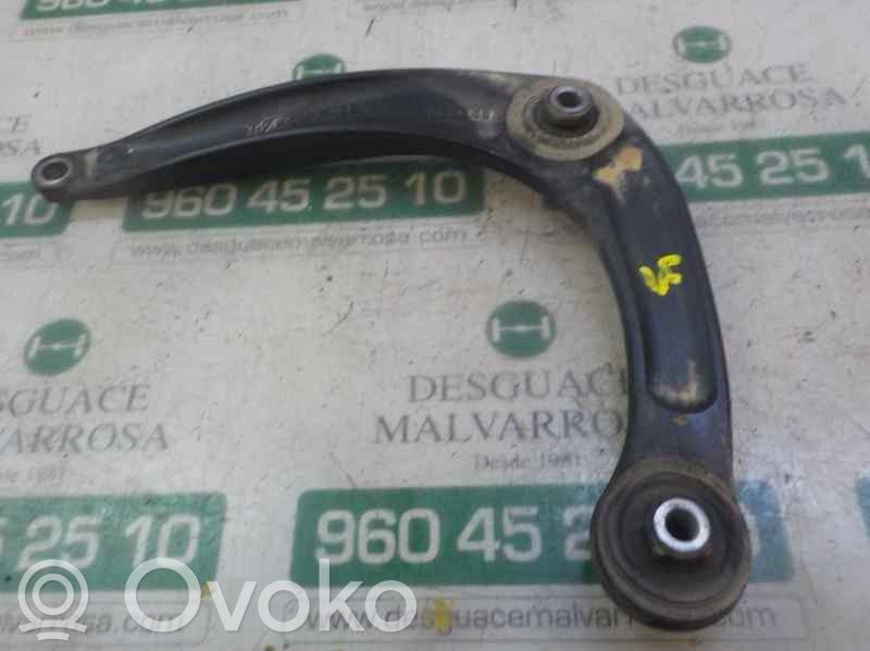 Brazo de suspensión delantero