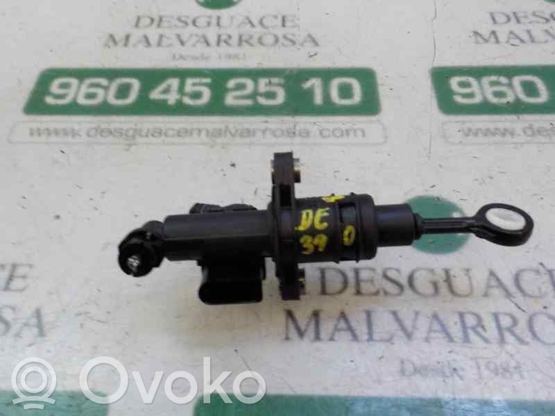 Cilindro maestro de embrague   6R0721405B,6C0927810A,022820851