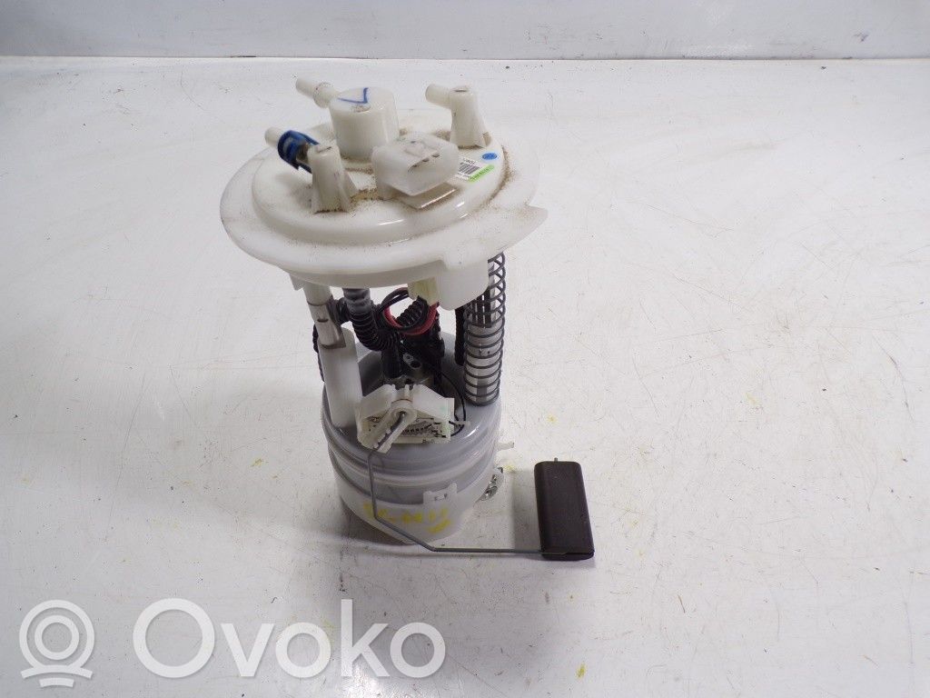Nissan Micra Pompa carburante immersa