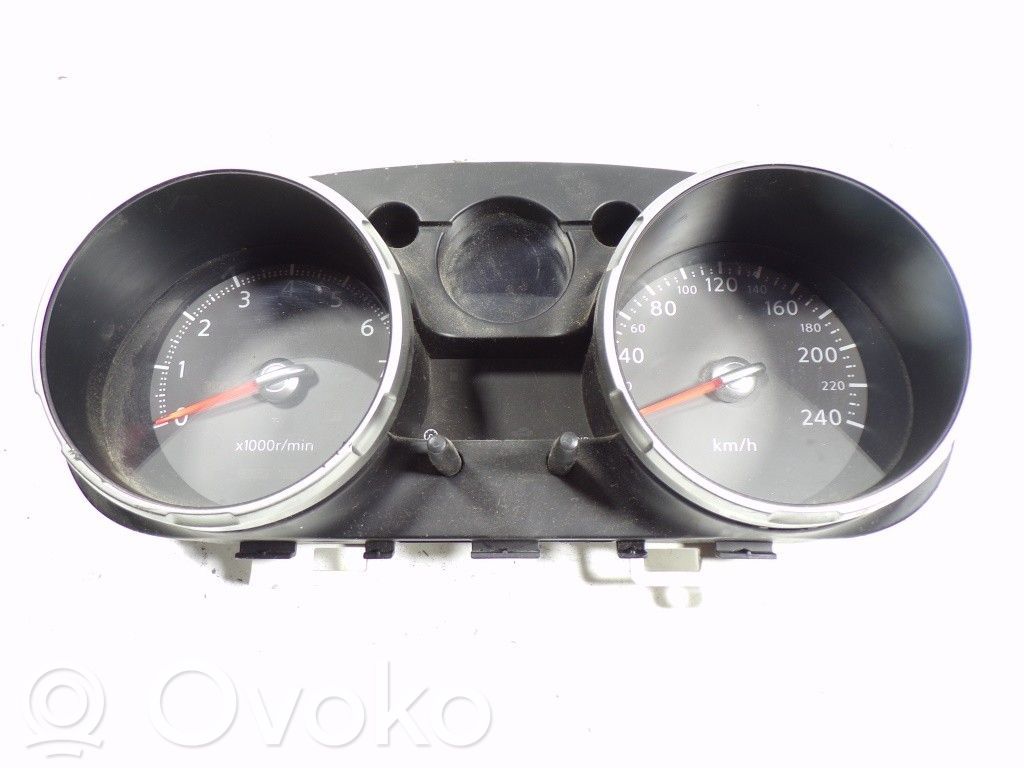 Nissan Qashqai+2 Vitezometru (grup de instrumente)