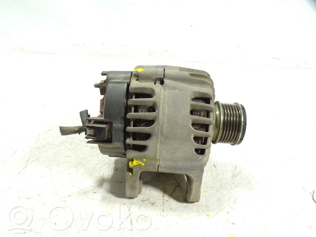 Renault Clio IV Ģenerators 
