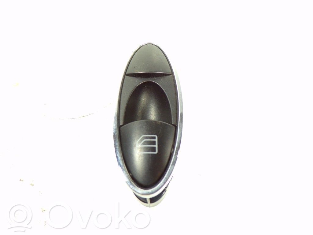 Mercedes-Benz CLS C219 Comutator comandă geamuri electrice 