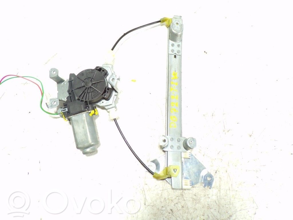 Nissan Qashqai Macara geam spate fără motor