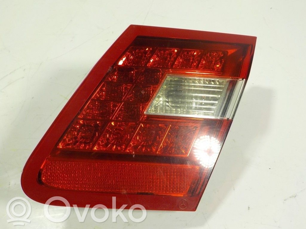 Mercedes-Benz E A207 Luci posteriori