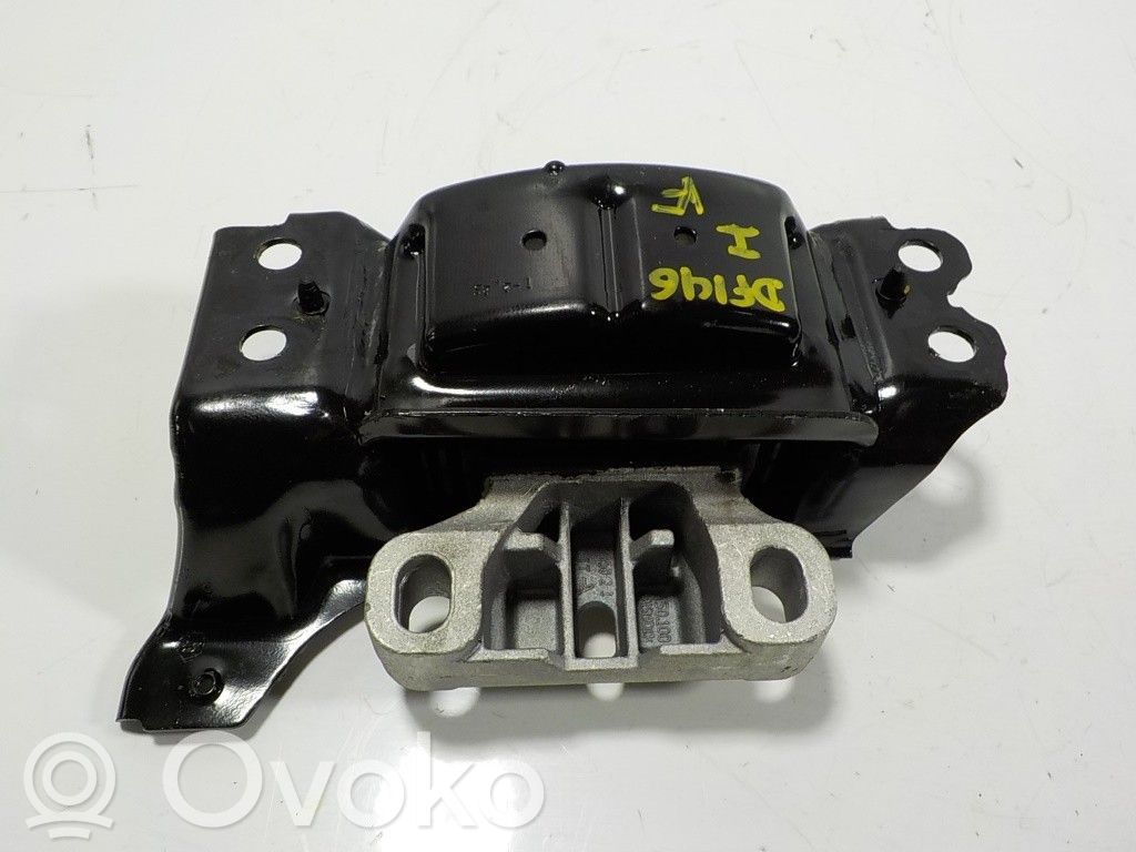 Engine mount bracket   2Q0199555AB,2Q0199555AE