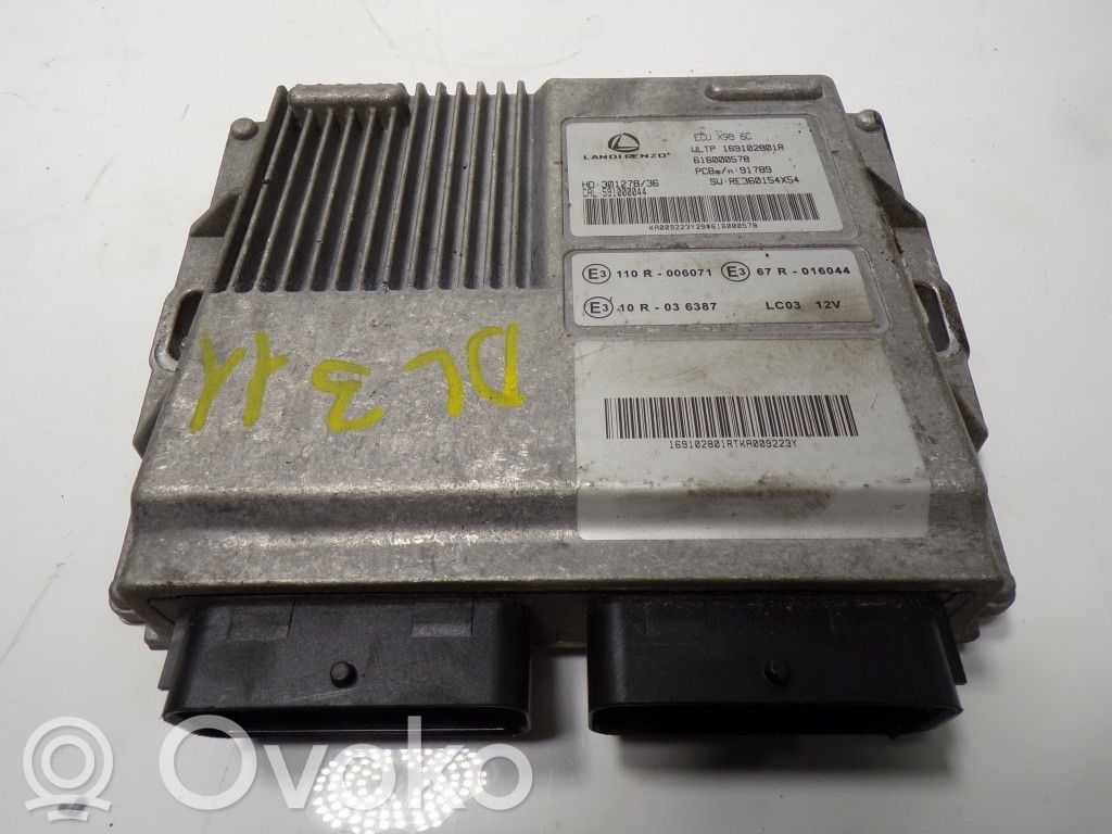 Renault Clio IV Engine control unit/module 