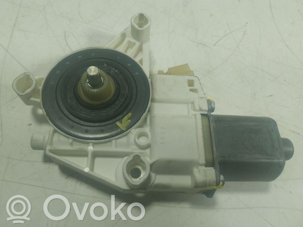 Mercedes-Benz ML W164 Macara geam ușă spate cu motor