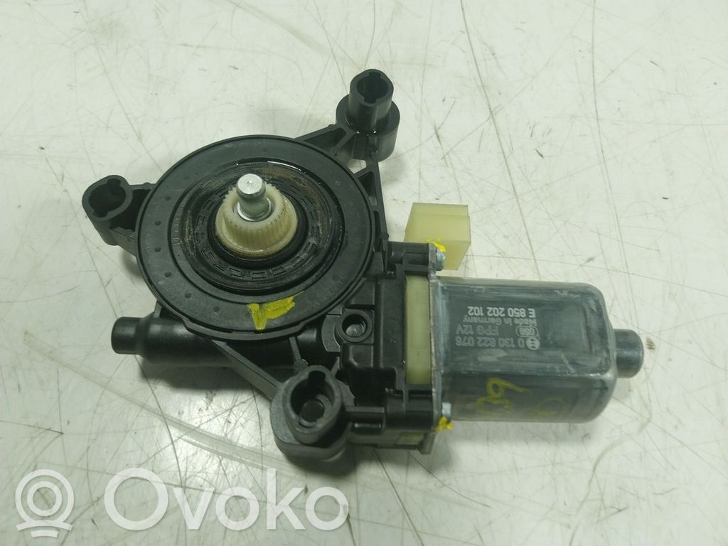 Regulador de ventanilla eléctrico de puerta delantera   5Q0959802C,5Q0959802C