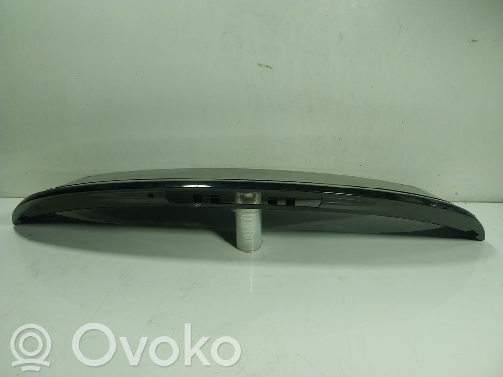 Tailgate/trunk spoiler   670040267