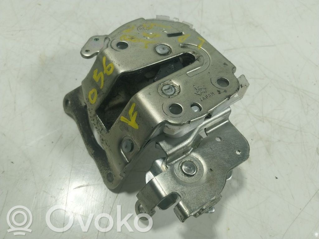 Loading door lock   82500JX00A