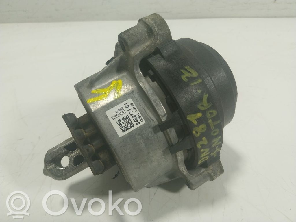Engine mount bracket   22118482771,848277101