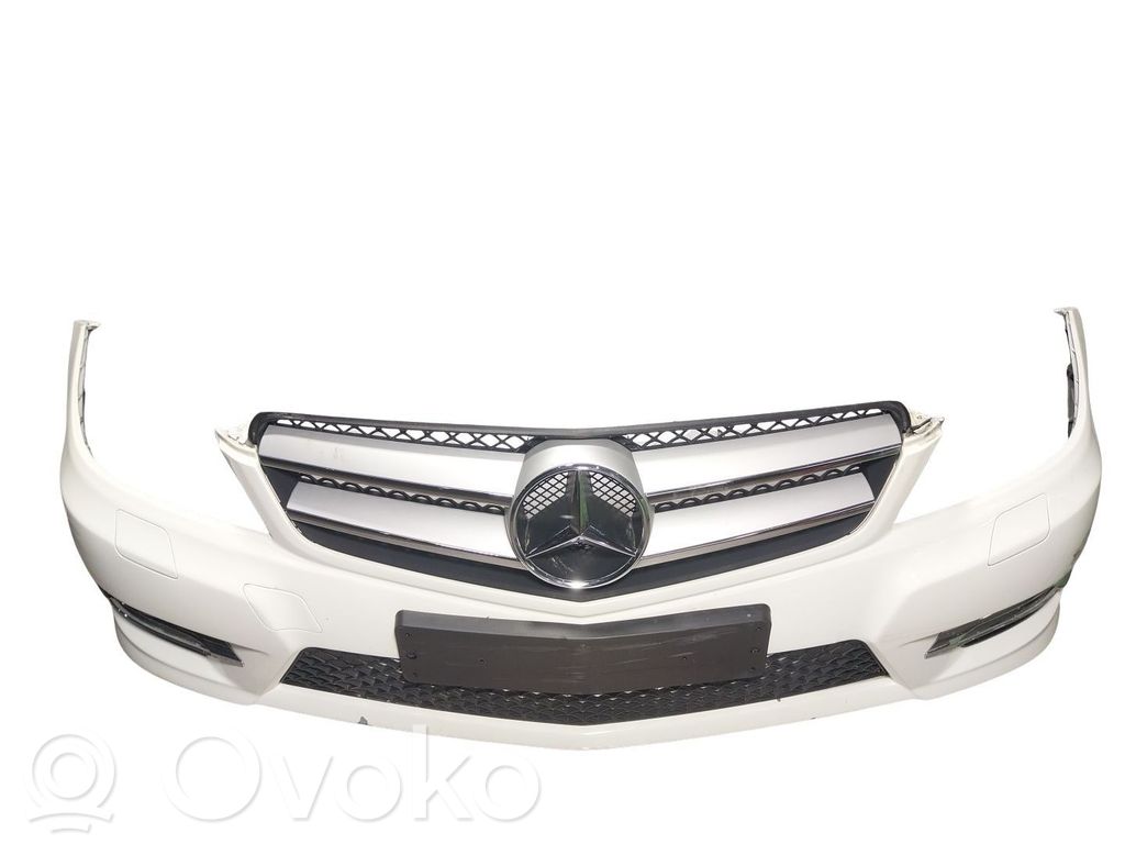Mercedes-Benz C W204 Parachoques delantero