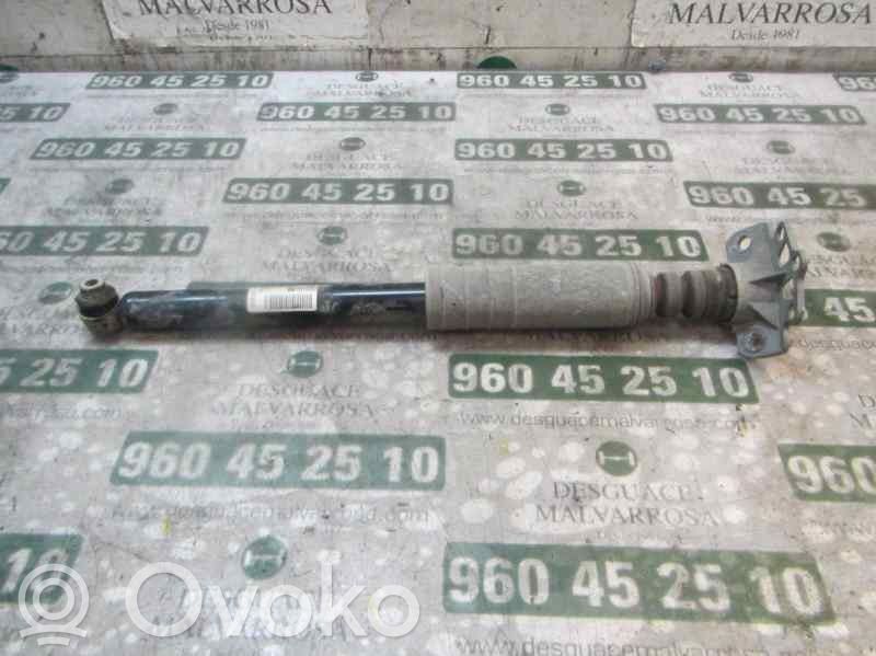 Opel Corsa D Takaiskunvaimennin 