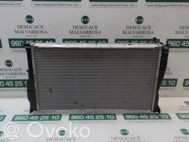 BMW 1 E81 E87 Aušinimo skysčio radiatorius 