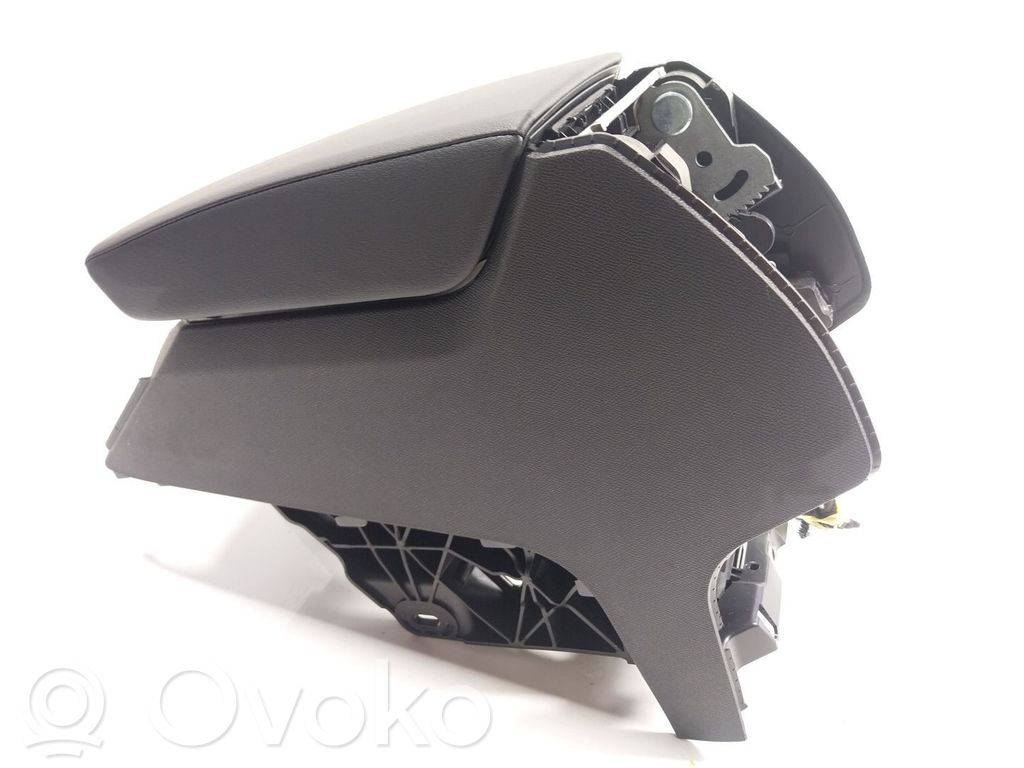 Armrest   5FA864207C38M