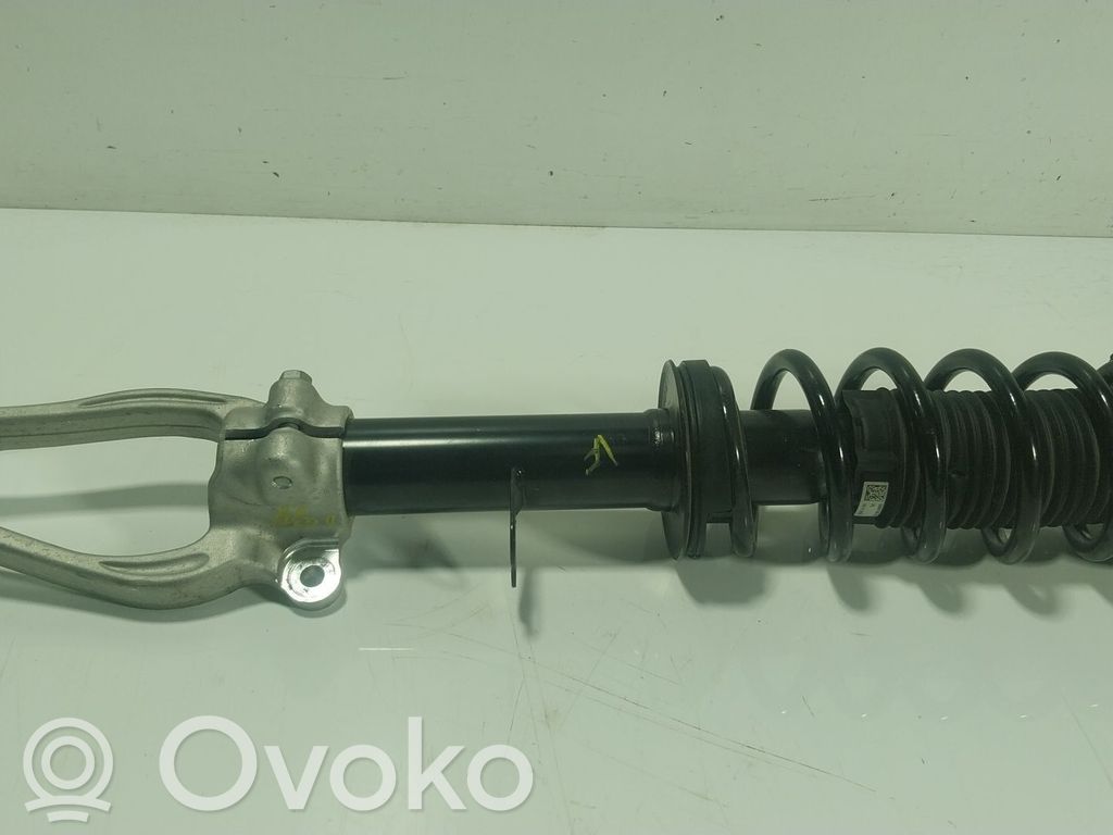 BMW 5 G30 G31 G38 Amortyzator osi przedniej ze sprężyną 