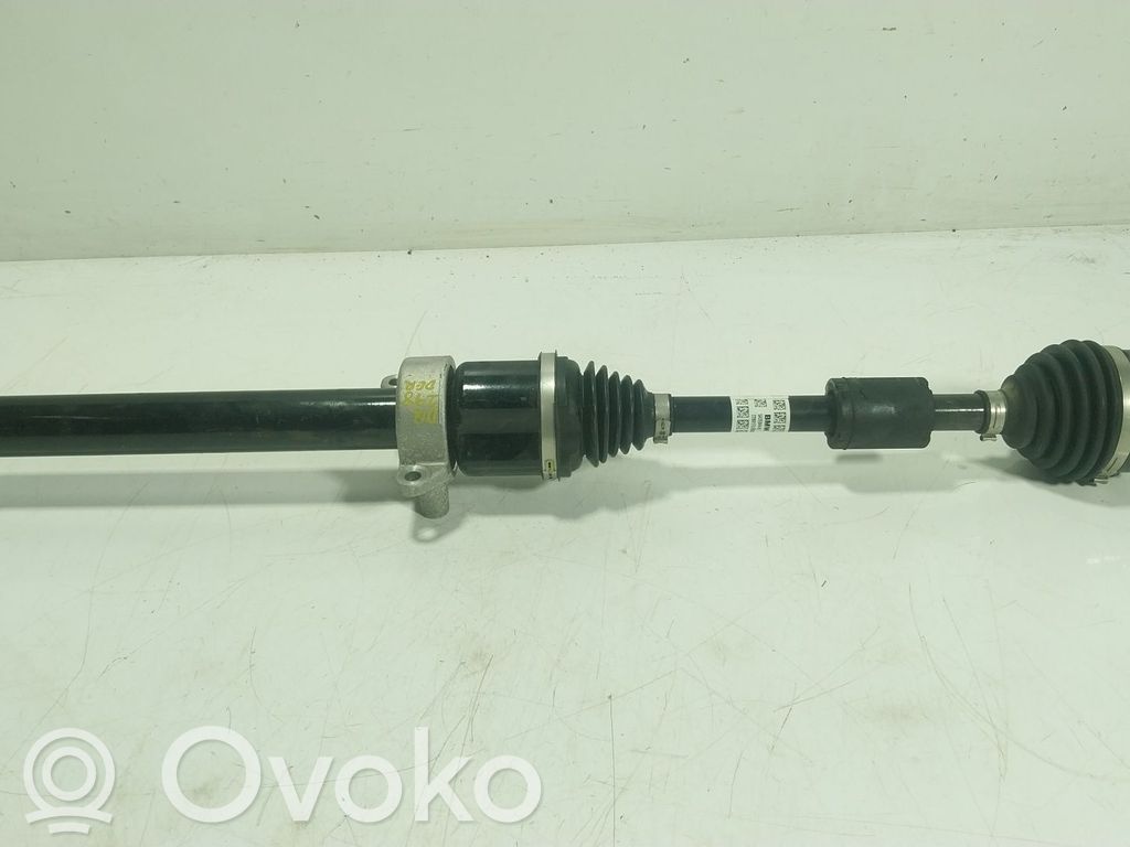 BMW 2 F46 Półoś przednia 
