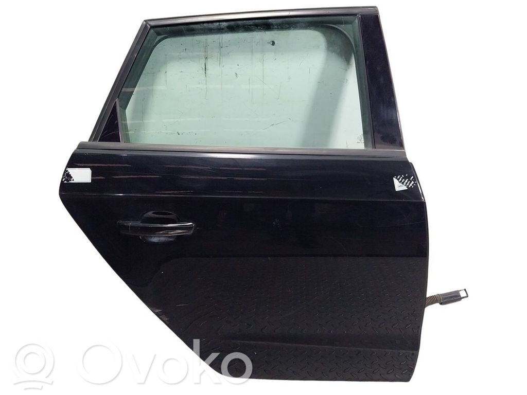 Puerta trasera   8V4833052B