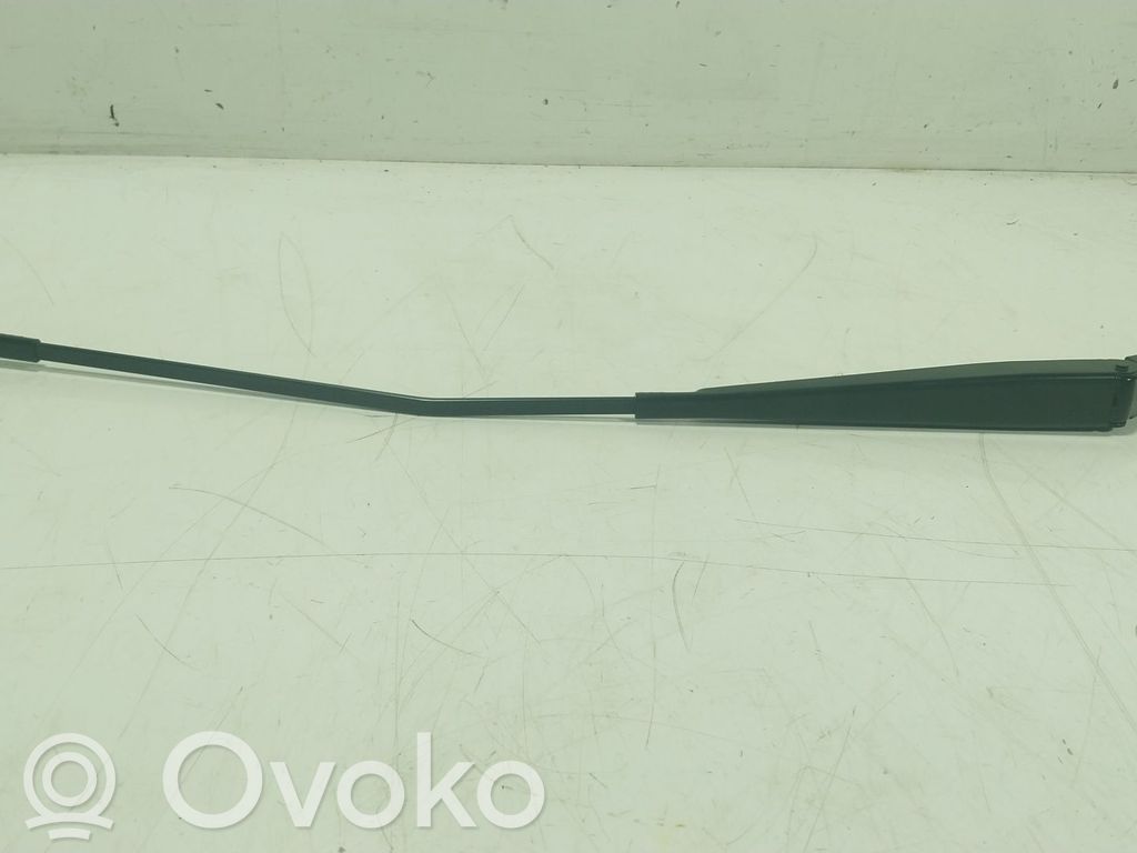 Brazo del limpiaparabrisas delantero   5FB955410