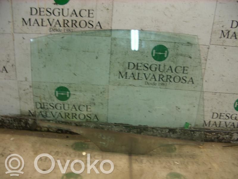 Takaoven ikkunalasi