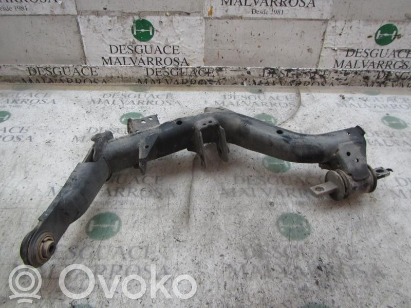 Brazo de suspensión trasero