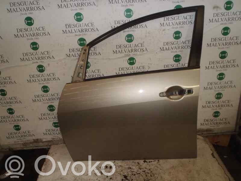 Puerta delantera   MN150851