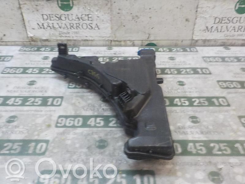 Audi A4 Allroad B9 Rezervor lichid spălare parbriz 