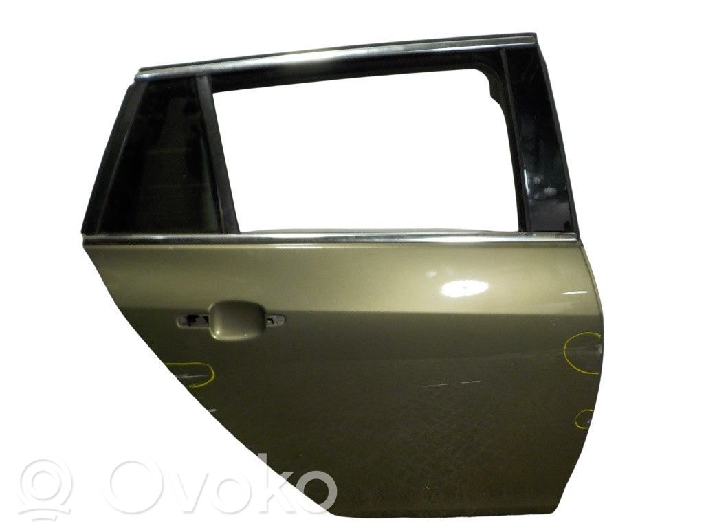 Puerta trasera   124330