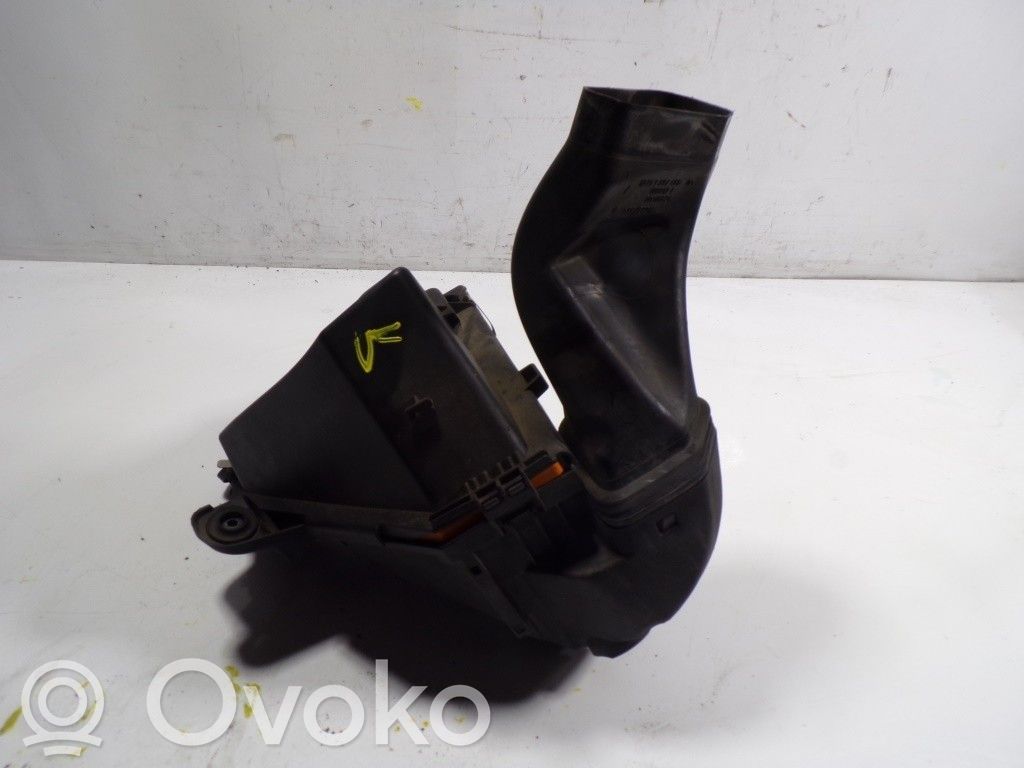 BMW 1 E81 E87 Oro filtras 