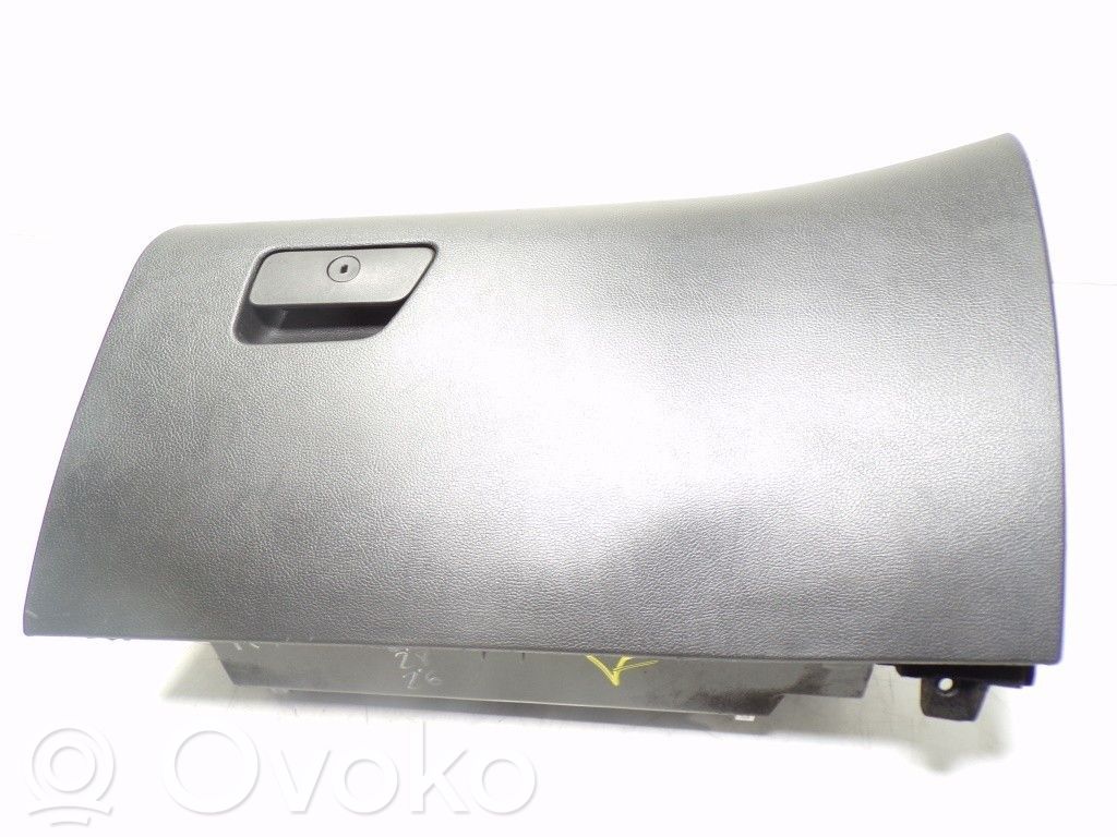 Ford Mondeo MK V Daiktadėžė 