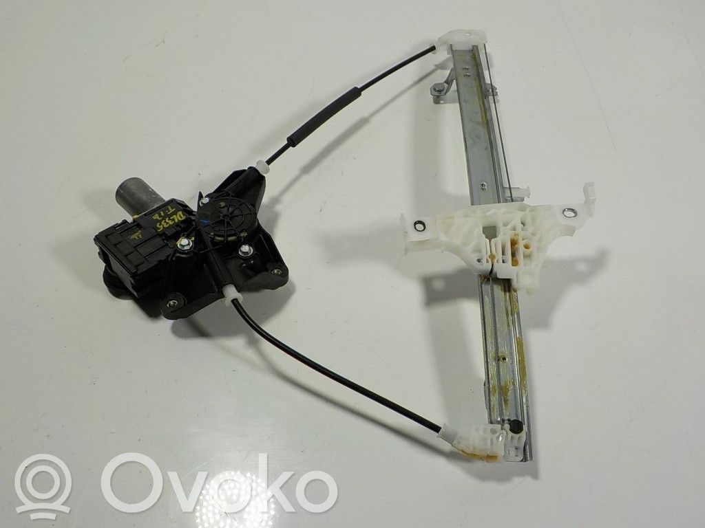 Toyota Yaris Macara geam spate fără motor
