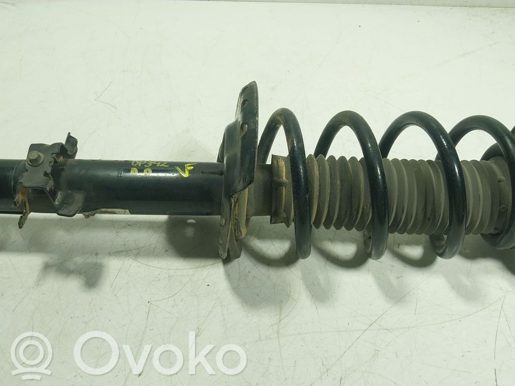 Front shock absorber with coil spring   J9C13910,J9C318045AF
