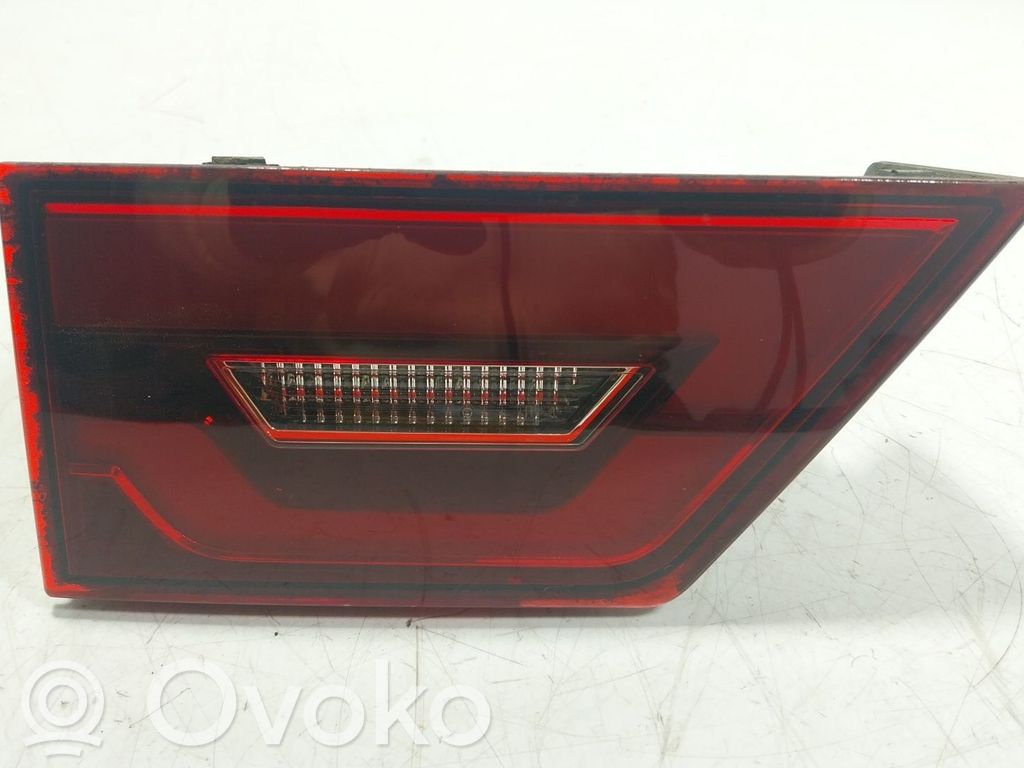Rear/tail lights   J9C5258