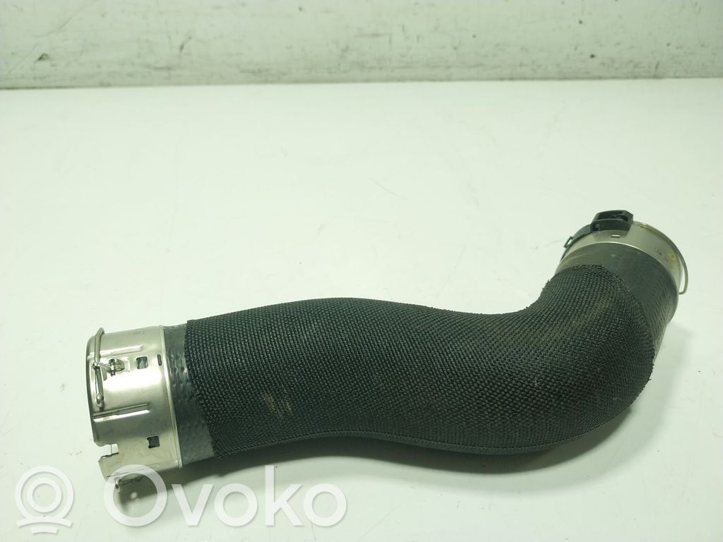 Furtun/conductă intercooler   13718599392,1371859939201