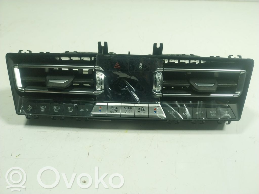 BMW 8 G15 Panel klimatyzacji 