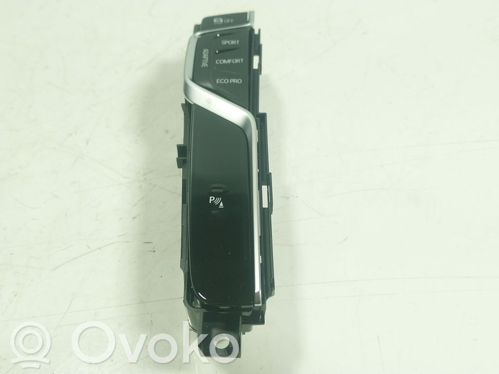 BMW 5 G30 G31 G38 Interruttore/pulsante di controllo multifunzione 