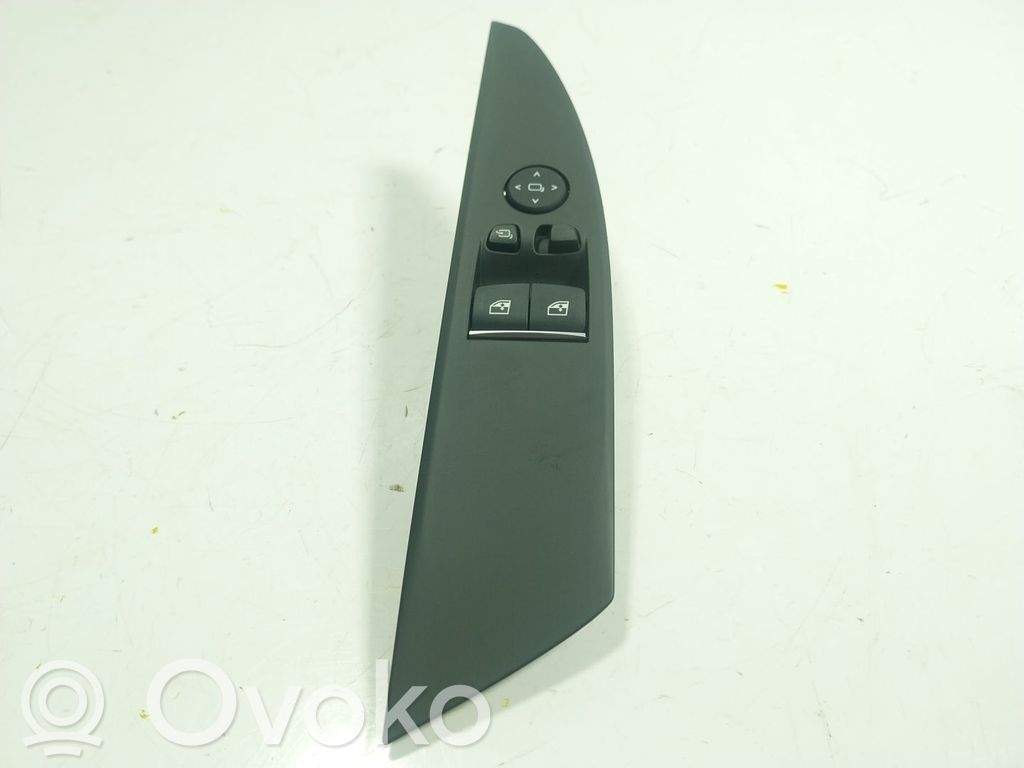 BMW 8 G15 Electric window control switch 