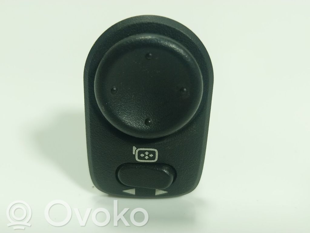 Chevrolet Camaro Wing mirror switch 