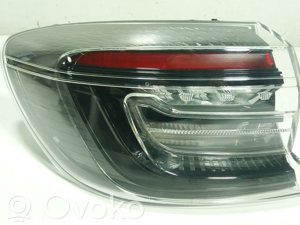 Rear/tail lights   265554288R