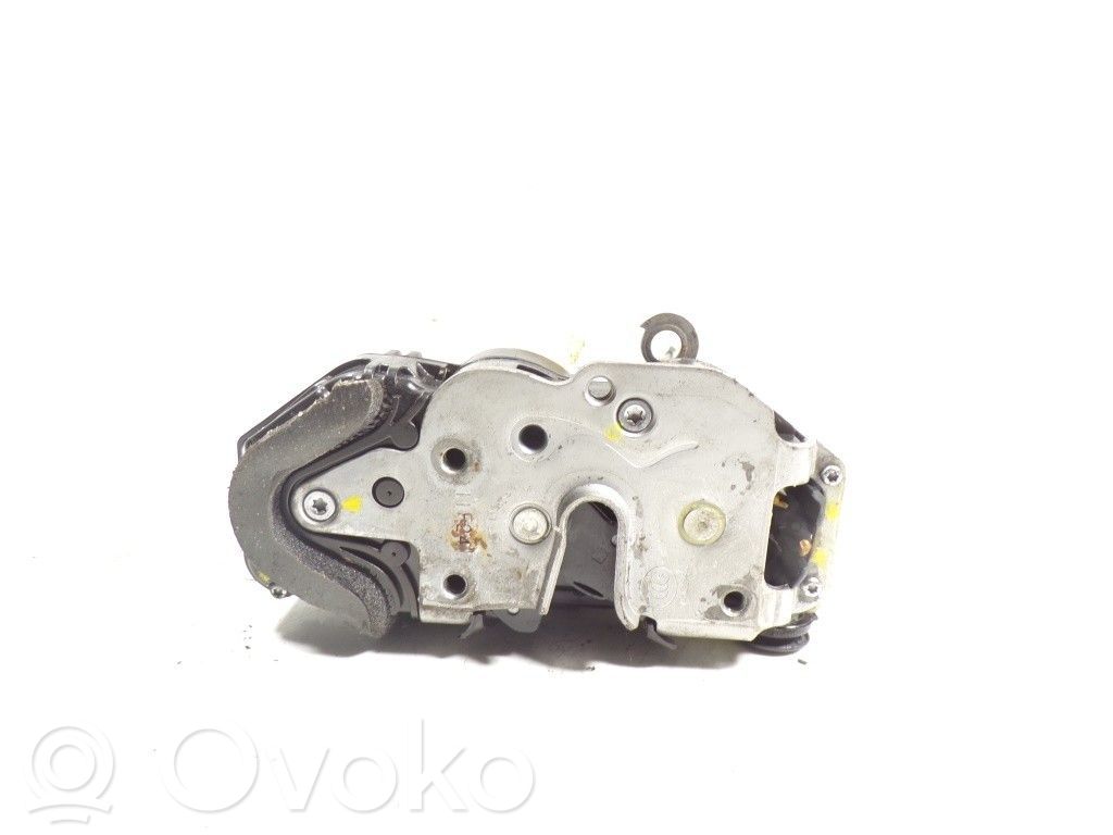 Opel Insignia A Zamek drzwi tylnych 