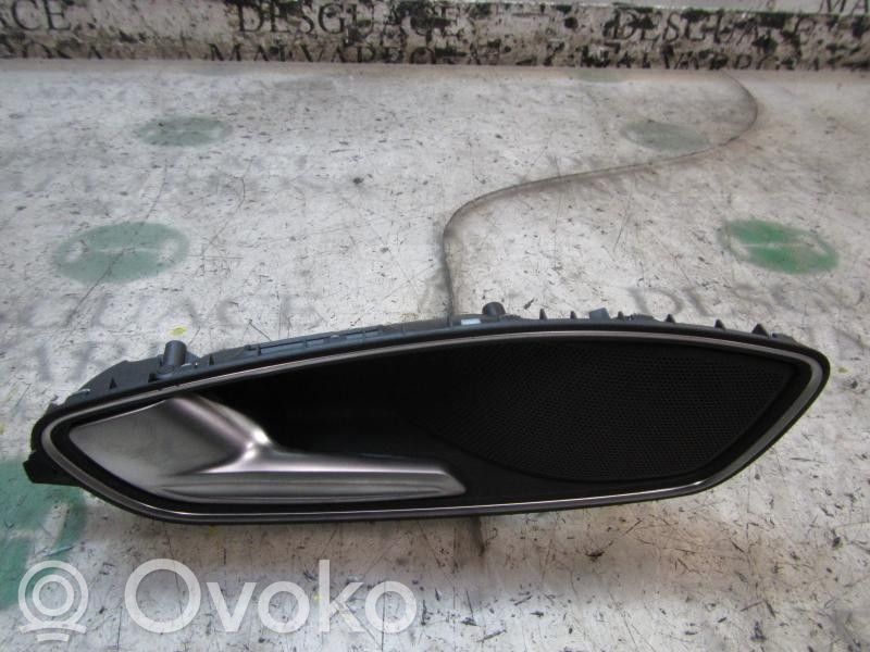 Manecilla interna puerta trasera   8X4839019C4PK